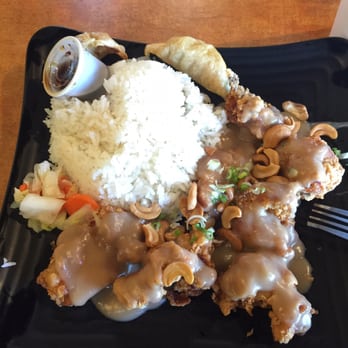 Okii Mama - Cashew chicken - Asian Fusion Near Me - Columbia, Missouri Okii Mama - Cashew chicken - Asian Fusion Near Me - Columbia, Missouri