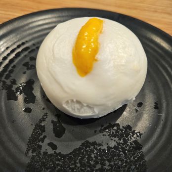 Lao Wu Authentic Shanghai Dumpling - C8. Golden Lava Buns - Shanghainese Near Me - Edison, New Jersey