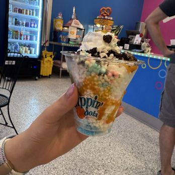 Dippin' and Poppin' - Sundae - Desserts Near Me - Cheshire, Connecticut Dippin' and Poppin' - Sundae - Desserts Near Me - Cheshire, Connecticut