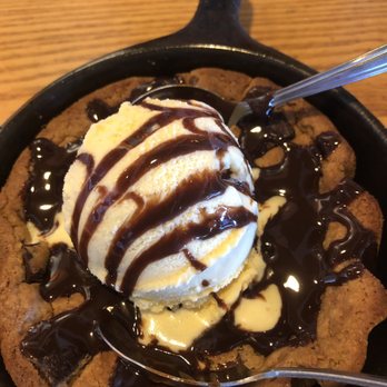 Chili's - Skillet chocolate chip cookie - Tex-Mex Near Me - Arcadia, Florida