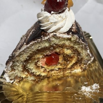 La Mouzo - Bakeries Near Me - José Marmol, B