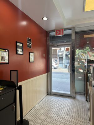 Moe's Doughs by null