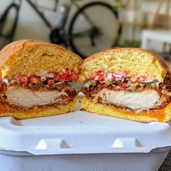 Hetchy's Hots - 11/127/21 - Hetchy's Hot. X-section - Chicken Shop Near Me - San Francisco, California