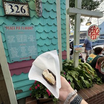 Peace Pie - PB Brownie - Ice Cream & Frozen Yogurt Near Me - Cape May, New Jersey