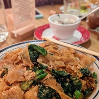Thai Fresh - Sad, cold, lacking in sauce pad see ew - Thai Near Me - Austin, Texas