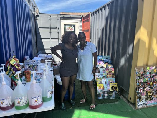 Da Book Joint by null