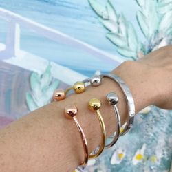 LNT Pro Jeweler - March 1, 2017: GRAND OPENING! Come and check out our bracelets. These bracelets are 14k- 18k gold!! Grand opening date = amazing prices