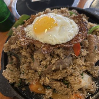 Muan Jai Thai Kitchen - Thai Near Me - Chicago, Illinois