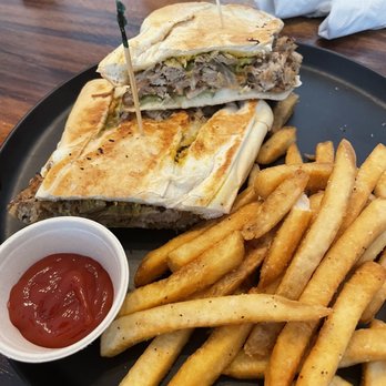 Café 413 - Cuban - Breakfast & Brunch Near Me - Rincon, Puerto Rico