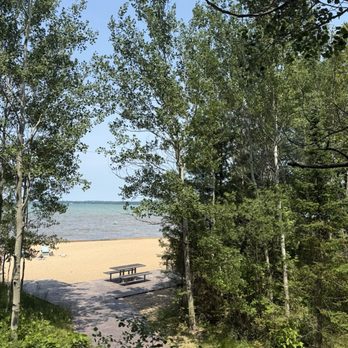 Alexandra Inn - Hotels Near Me - Traverse City, Michigan Alexandra Inn - Hotels Near Me - Traverse City, Michigan