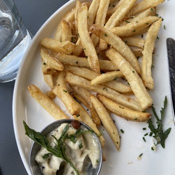 Porter Kitchen & Deck - Truffle fries - New American Near Me - Chicago, Illinois