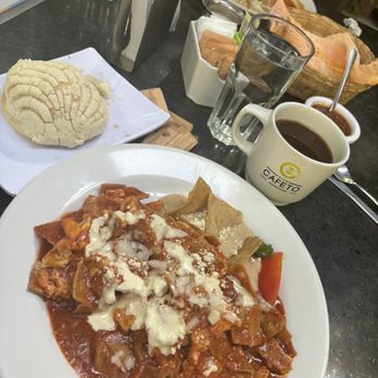 Jardín Cafeto - El cafe de olla Esta delicioso. Ordene el platillo de chilaquiles estilo Colima y están súper rico y bien picante. - Cafeteria Near Me - Guadalajara, JAL Jardín Cafeto - El cafe de olla Esta delicioso. Ordene el platillo de chilaquiles estilo Colima y están súper rico y bien picante. - Cafeteria Near Me - Guadalajara, JAL