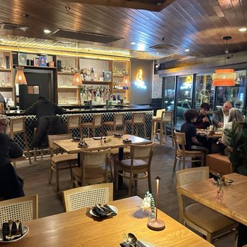 Thaiger Den - Interior - Thai Near Me - Malden, Massachusetts