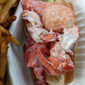The Lobstah Buoy - Quarter pounder - Seafood Near Me - Bangor, Maine
