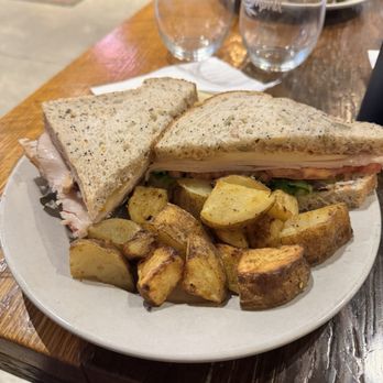Cafe Raymond - Turkey Club - Breakfast & Brunch Near Me - Pittsburgh, Pennsylvania