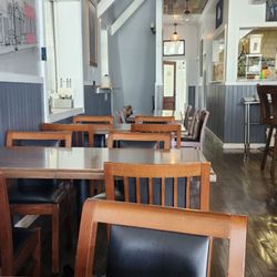 Estelles Eatery & Bar
