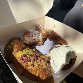 L’Appartement 4F - Bakeries Near Me - New York, New York