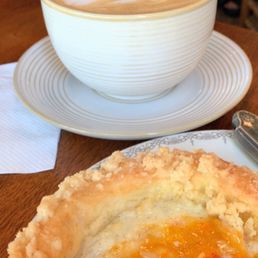 Pistachio latte and pastry Pistachio latte and pastry