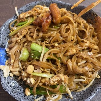 Good Chef Restaurant - Pad Thai Noodle - Asian Fusion Near Me - Miami, Florida Good Chef Restaurant - Pad Thai Noodle - Asian Fusion Near Me - Miami, Florida