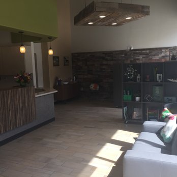 Southwest Vet - Our comfortable lobby - Veterinarians Near Me - Austin, Texas Southwest Vet - Our comfortable lobby - Veterinarians Near Me - Austin, Texas