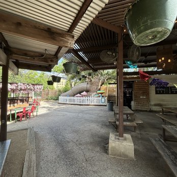 Elsewhere Garden Bar & Kitchen - Wine Bars Near Me - San Antonio, Texas