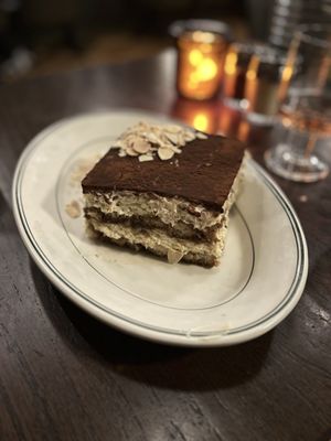 DeNucci's by null