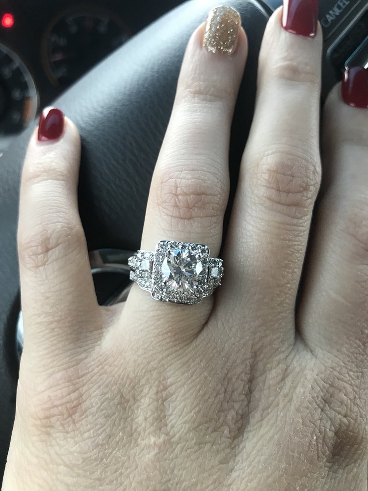 JARED GALLERIA OF JEWELRY 27 Reviews Jewelry 535 Cool Springs