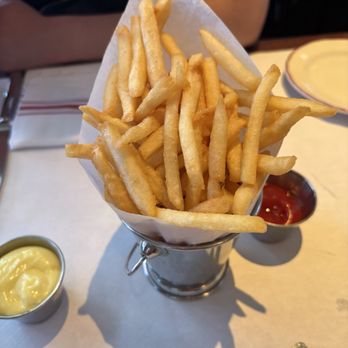 Le Diplomate - Pommes Frites - Brasseries Near Me - Washington, DC, District of Columbia Le Diplomate - Pommes Frites - Brasseries Near Me - Washington, DC, District of Columbia