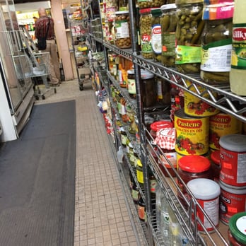 Marché Noor - shelves of food in a grocery store - Grocery Near Me - Montreal, Quebec Marché Noor - shelves of food in a grocery store - Grocery Near Me - Montreal, Quebec