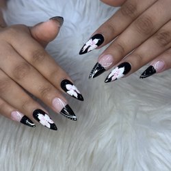 IColor Nail Lounge - Gelx with design