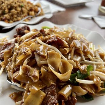 Asian King's Kitchen - Beef Chow Fun - Chinese Near Me - Half Moon Bay, California Asian King's Kitchen - Beef Chow Fun - Chinese Near Me - Half Moon Bay, California