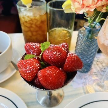 Little Frenchie - strawberry of the Parisian chocolate - French Near Me - Coronado, California Little Frenchie - strawberry of the Parisian chocolate - French Near Me - Coronado, California