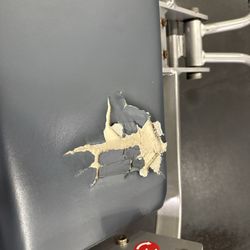 LA Fitness - Everything is very old.
