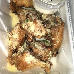 Garlic Parmesan wings ( no flavor ) looks good but lacks the desired taste! Garlic Parmesan wings ( no flavor ) looks good but lacks the desired taste!