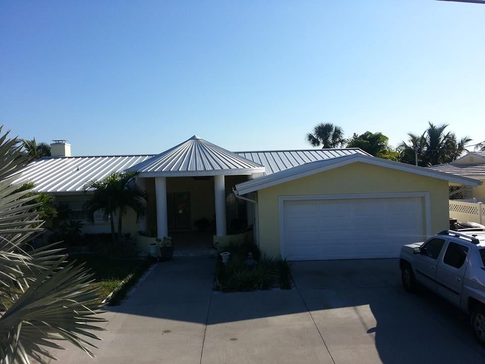 Slide of Alvarez Roofing Services