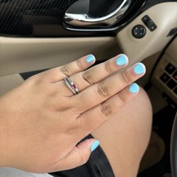 Royal Nails and Spa - Gel manicure