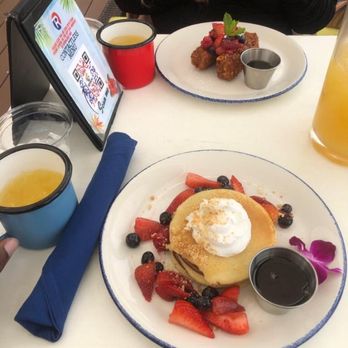 Republica - Delicious Pancakes and French toast! Both light and amazing!!!! - Lounges Near Me - New York, New York
