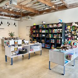 Pet Foodie LA - Elegant looking and fun store