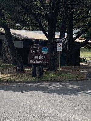 Devils Punchbowl State Natural Area by null