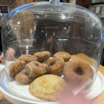 Red Apple Farm - Donuts Near Me - Boston, Massachusetts