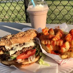 Breezy Dogs Food Truck - Havarti Burger, Chocolate Pretzel Shake, Fries