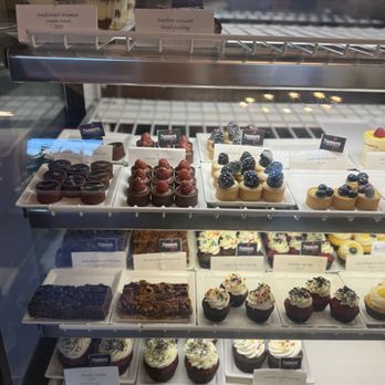 Sinners & Saints Desserts Venice - Bakeries Near Me - Venice, California Sinners & Saints Desserts Venice - Bakeries Near Me - Venice, California