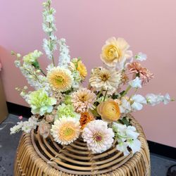 Signature Bowl Centerpiece.