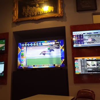 Emerald Downs - Bar area - Horse Racing Near Me - Auburn, Washington Emerald Downs - Bar area - Horse Racing Near Me - Auburn, Washington