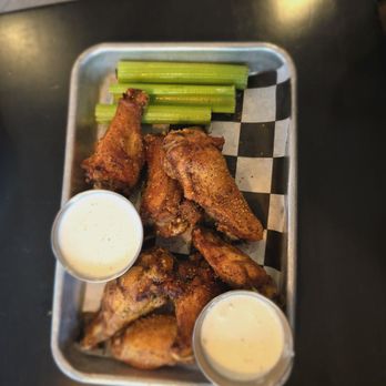 The 5 Spot - Lemon Pepper chicken - American Near Me - Savannah, Georgia