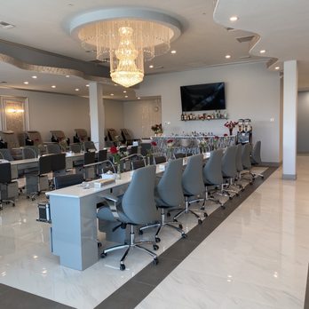Impression Nails Lounge - Clean, new salon with a fully stocked bar! - Nail Salons Near Me - San Antonio, Texas