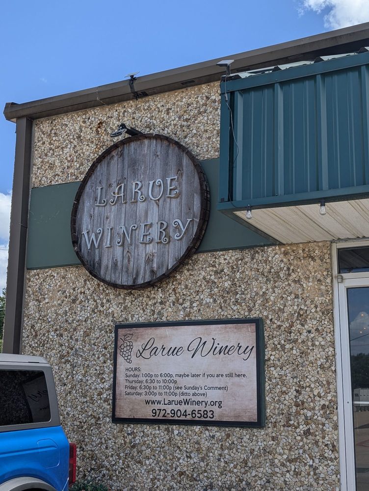 Larue Winery - vineyard in Lewisville, TX