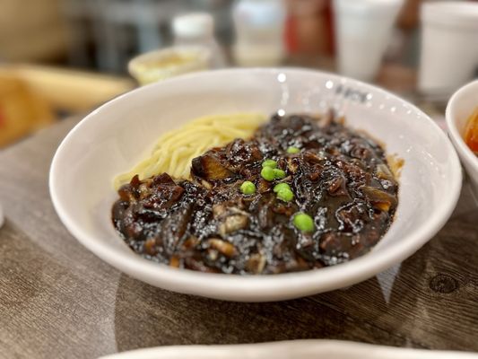 Paik's Noodle by null