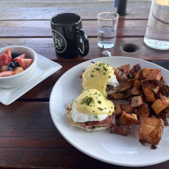 The Eastburn - Classic Eggs Benedict, Seasonal Fruit Bowl - New American Near Me - Portland, Oregon The Eastburn - Classic Eggs Benedict, Seasonal Fruit Bowl - New American Near Me - Portland, Oregon