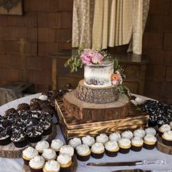 Kreative Kupcakes  - 6 in naked cake